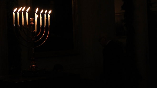 menorah latino.jpg